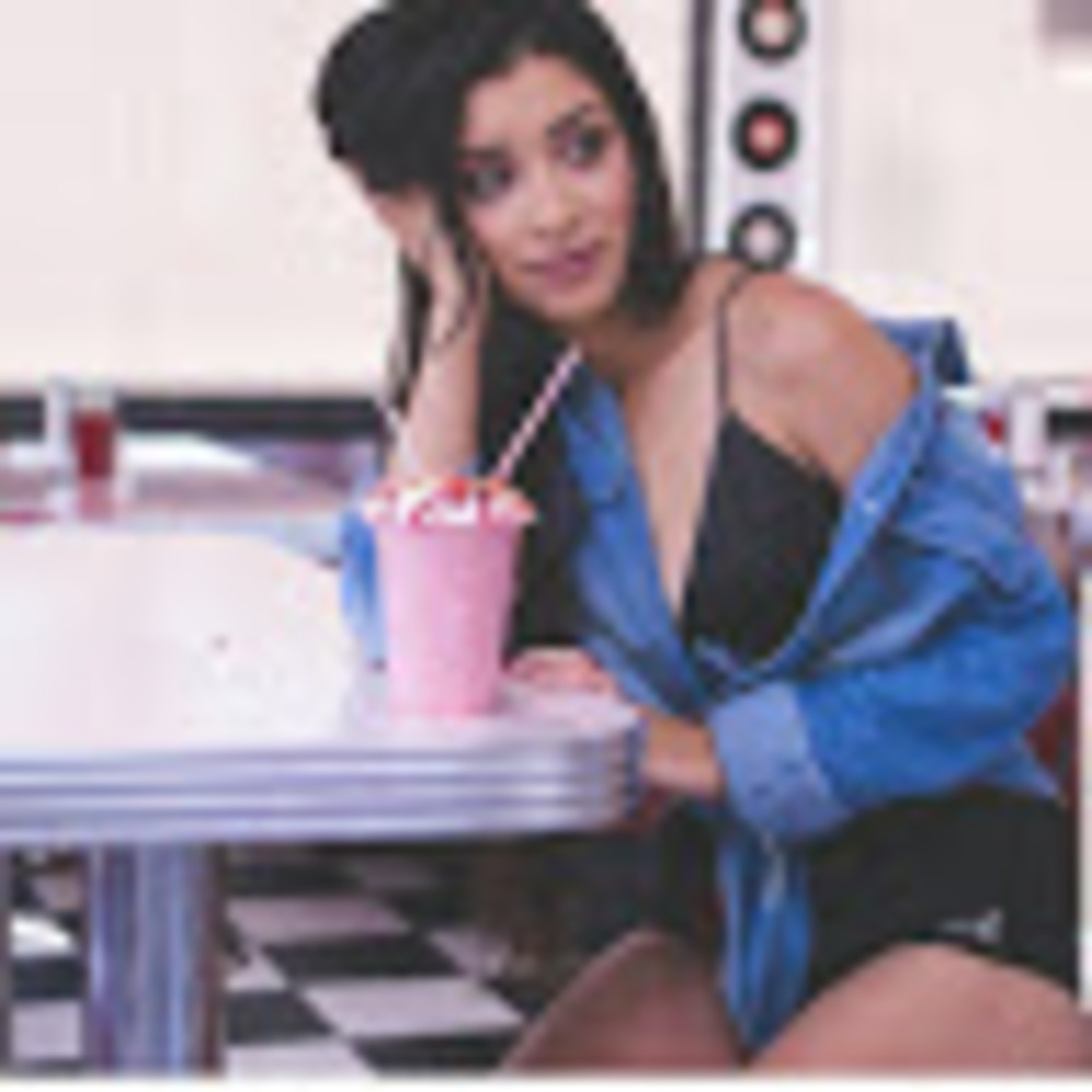 Meet your Posher, Celestehelloo